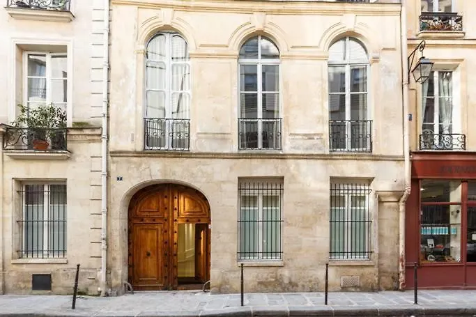 Amazing Premium Flat, Fantastic Location, 1290 Sqf Daire Paris