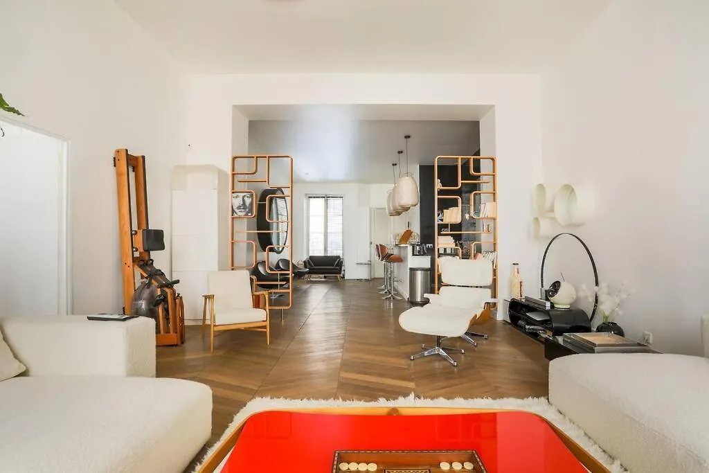 Amazing Premium Flat, Fantastic Location, 1290 Sqf Daire Paris
